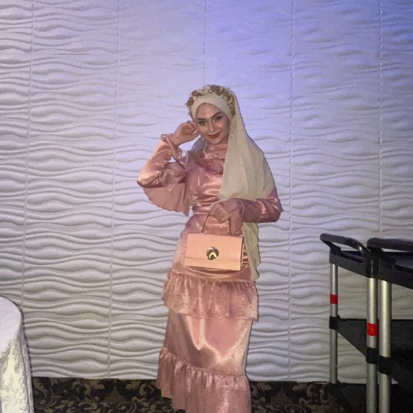 pink modest dress - Picture 6 of 6